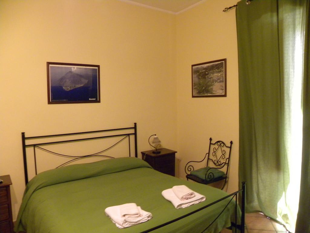 Case Vacanze Albamarina Lipari  Zimmer foto