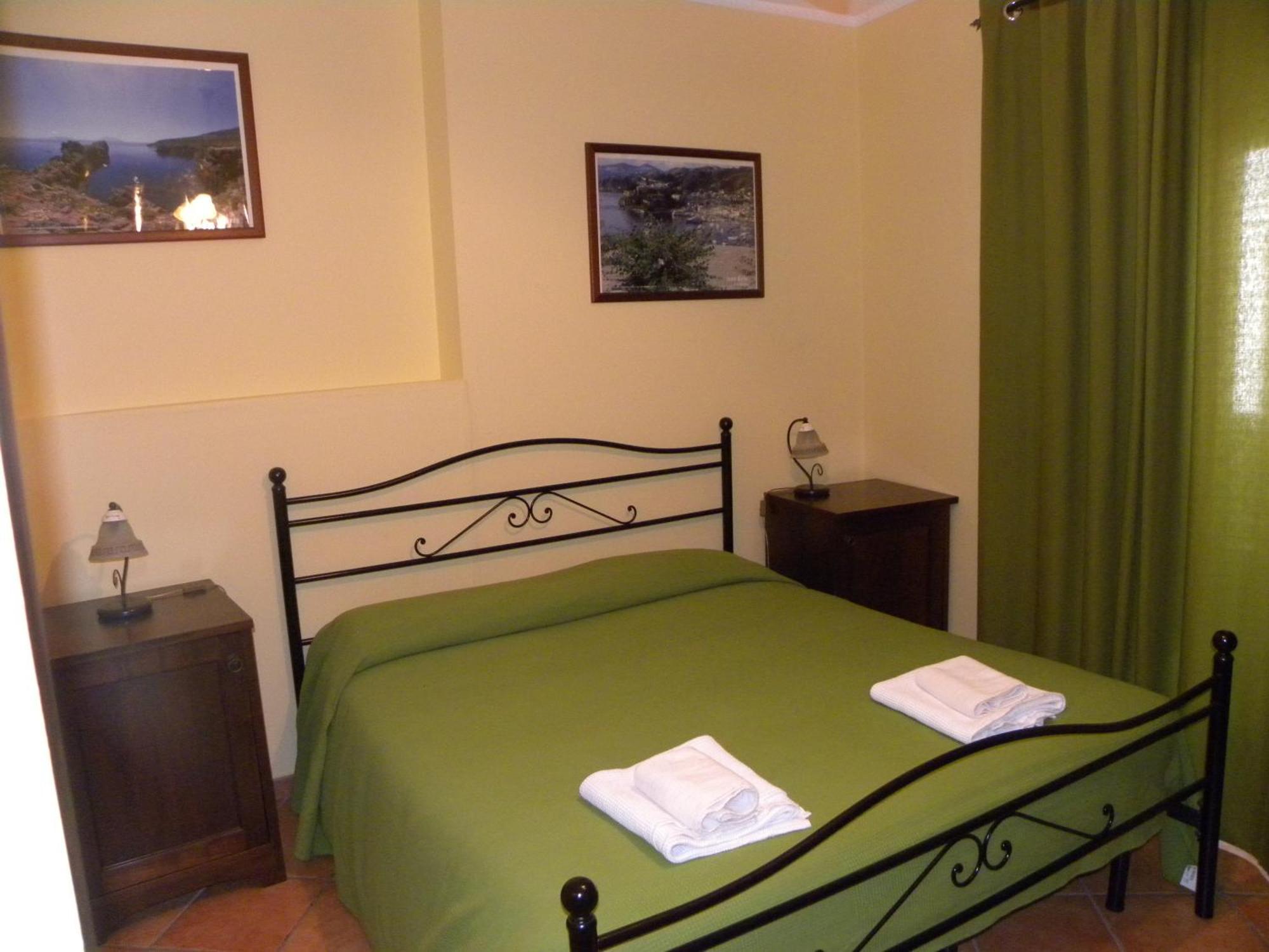 Case Vacanze Albamarina Lipari  Zimmer foto